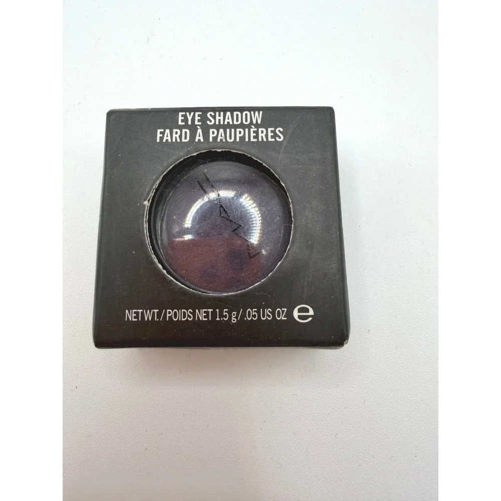 MAC Eye Shadow Shale A30 Satin Muted Mauve Plum Single Compact 1.5g / 0.05oz NEW